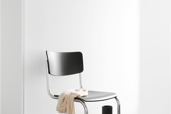 Thonet S43 Cantilever Chair
